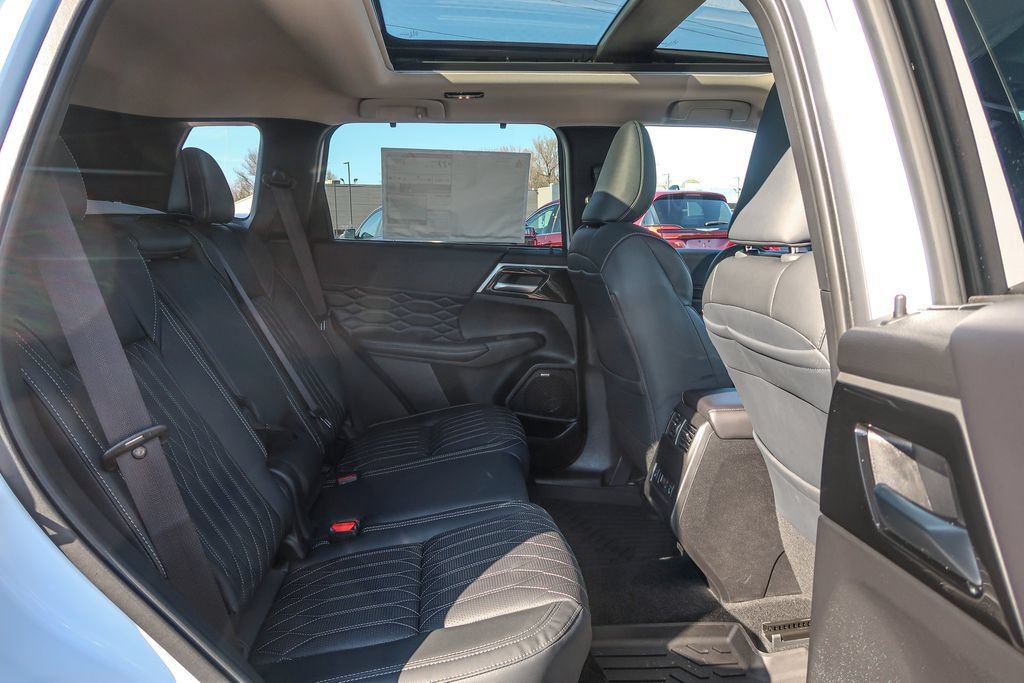 New 2026 Mitsubishi Outlander SEL AWD/4WD image 15