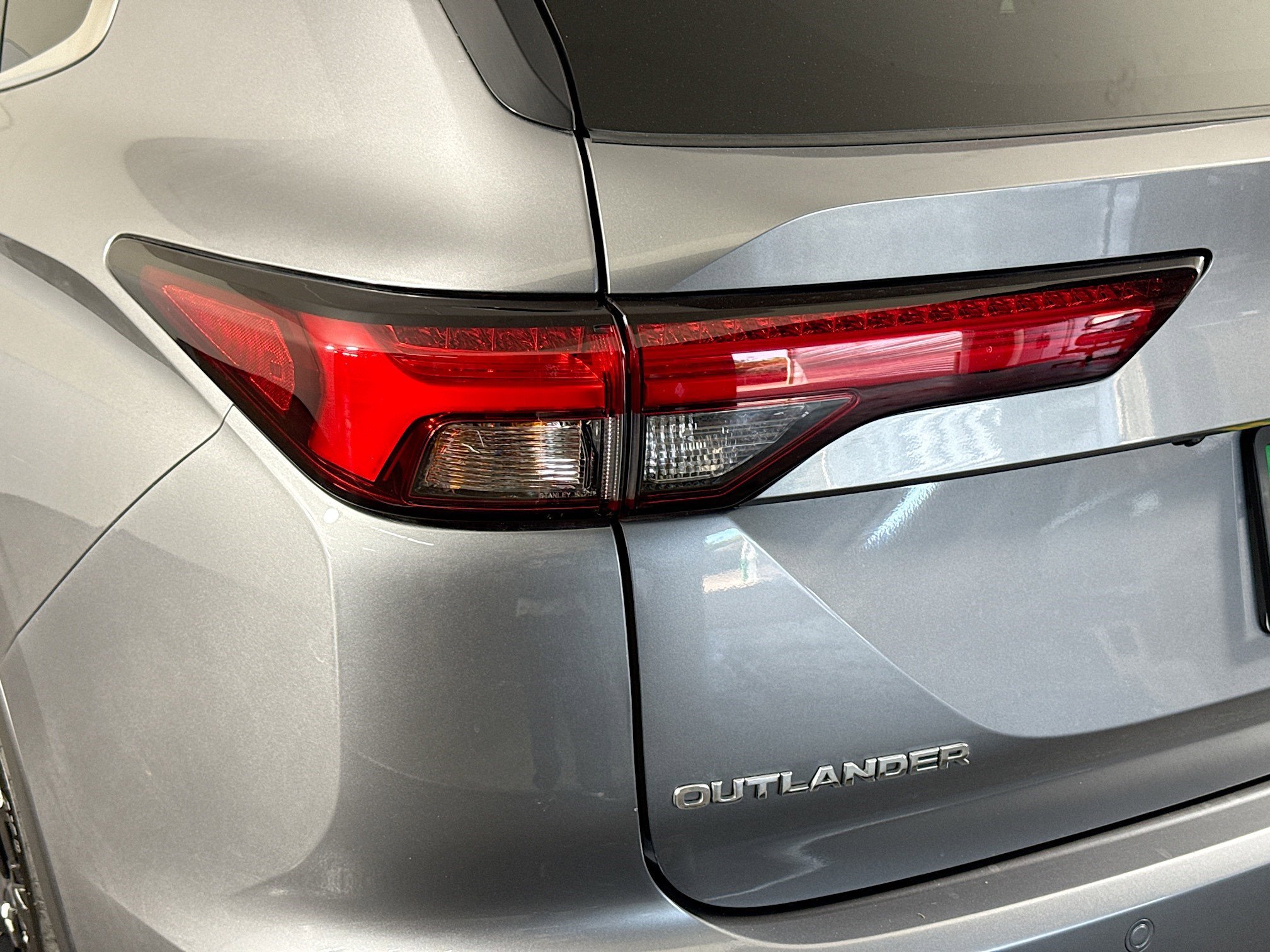 Used 2024 Mitsubishi Outlander SE Black Edition image 36