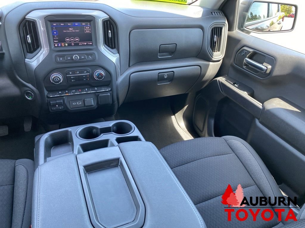 Used 2024 Chevrolet Silverado 1500 Custom Trail Boss w/ Dark Appearance Package AWD/4WD image 23