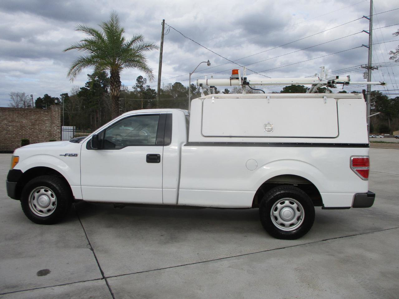 Used 2010 Ford F150 STX RWD image 2