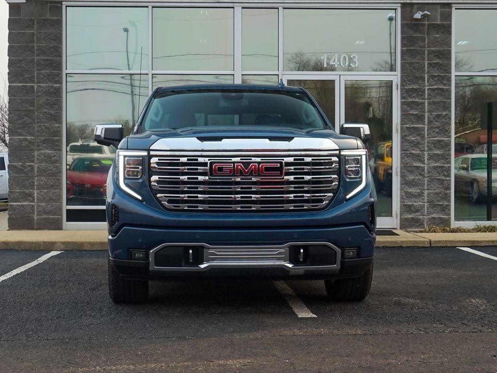 Used 2024 GMC Sierra 1500 Denali AWD/4WD image 7