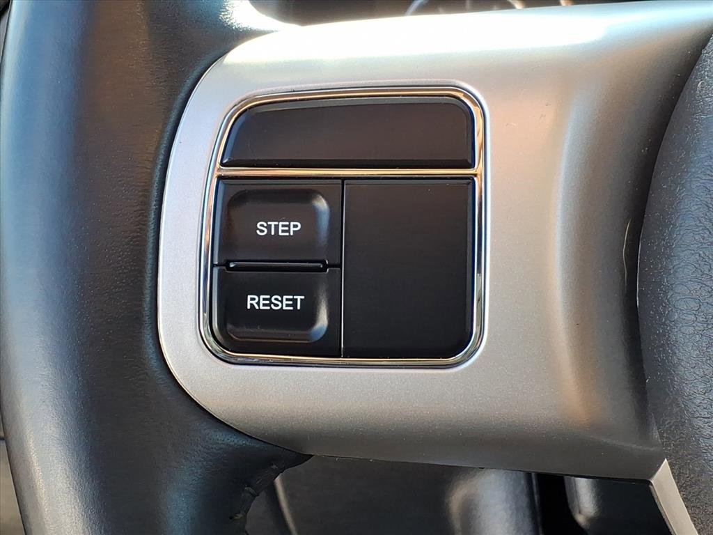 Used 2016 Jeep Compass High Altitude image 10