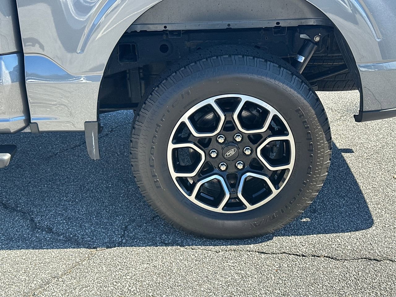 Certified 2022 Ford F150 XLT w/ Equipment Group 302A High image 21