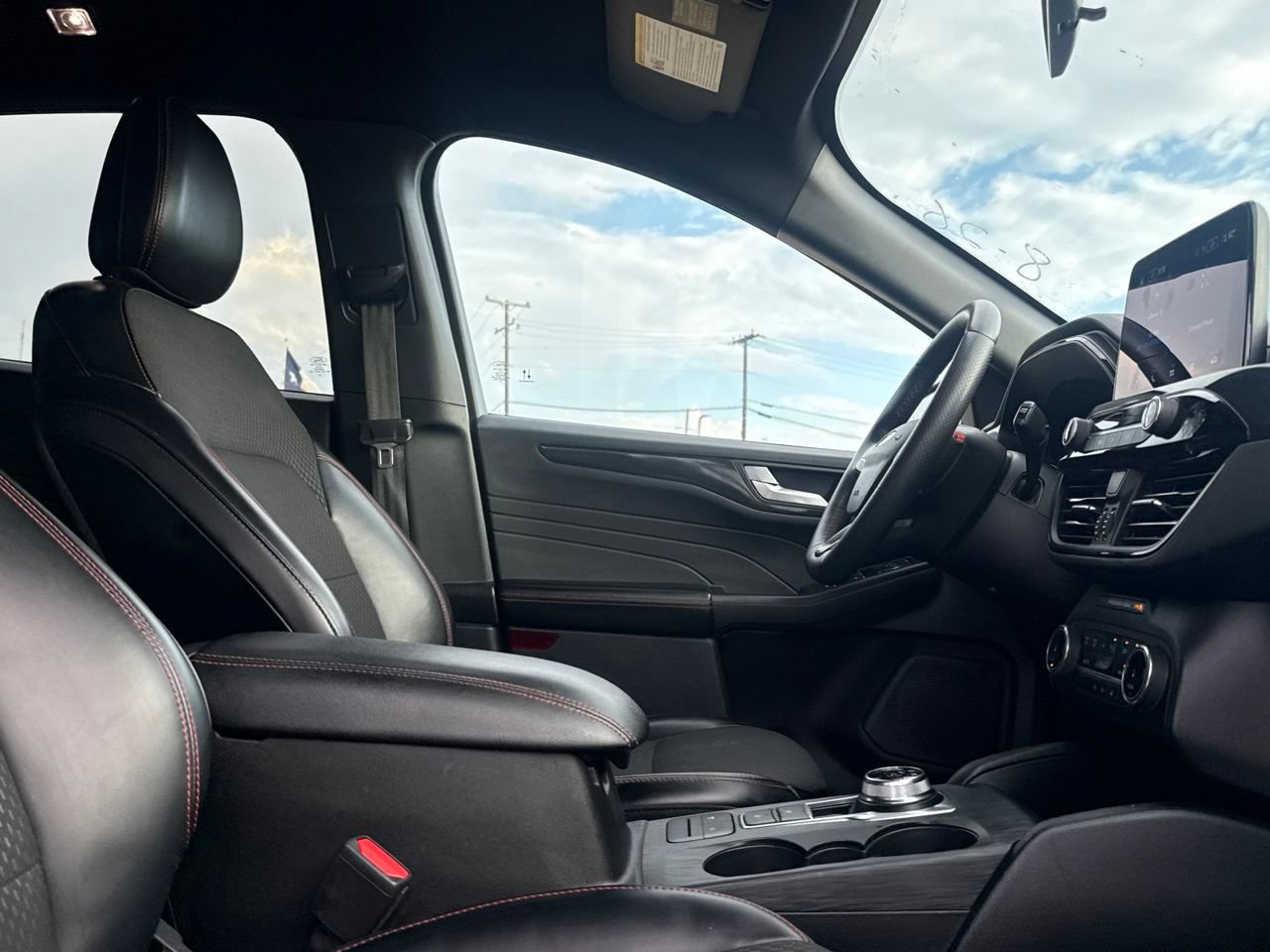 Used 2024 Ford Escape ST-Line AWD/4WD image 30