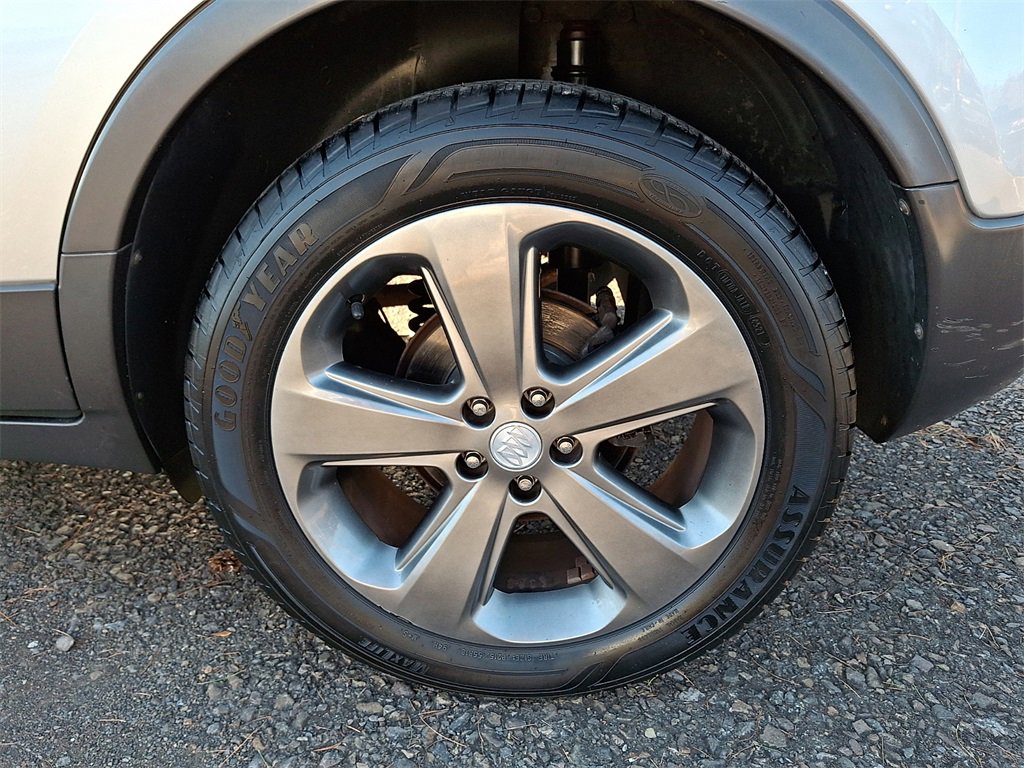 Used 2014 Buick Encore FWD image 11