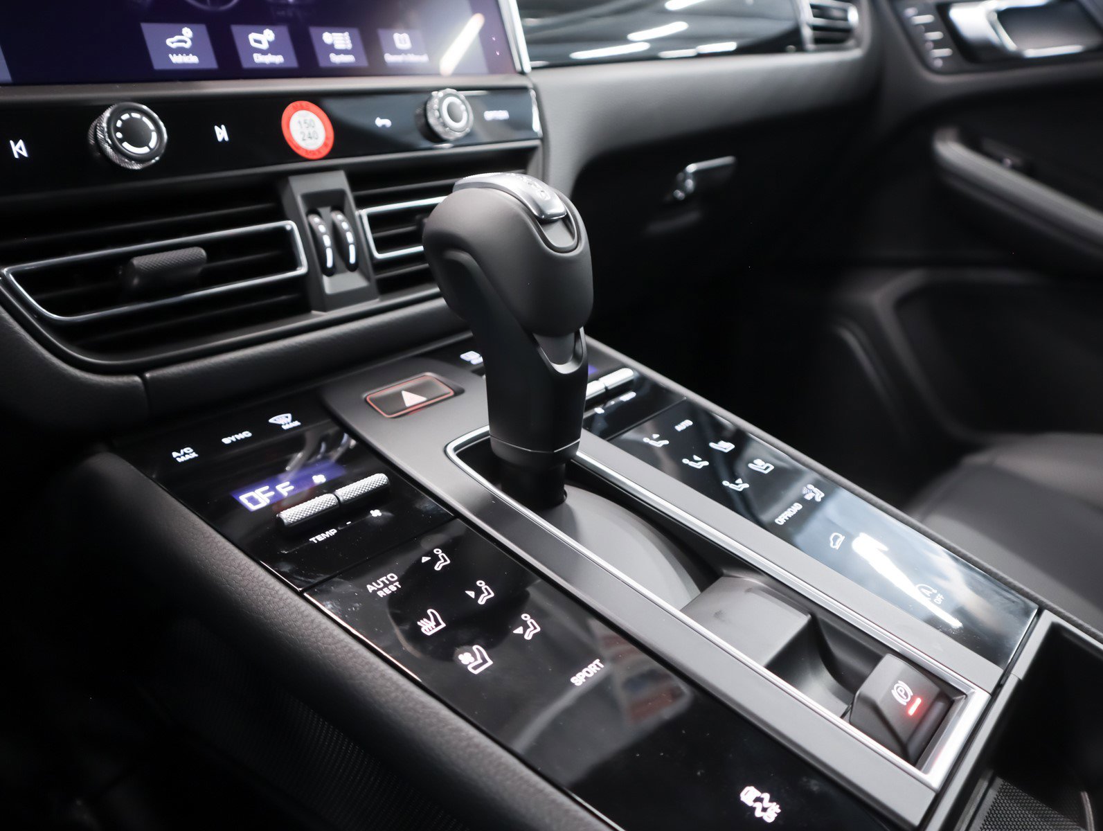 New 2026 Porsche Macan image 19