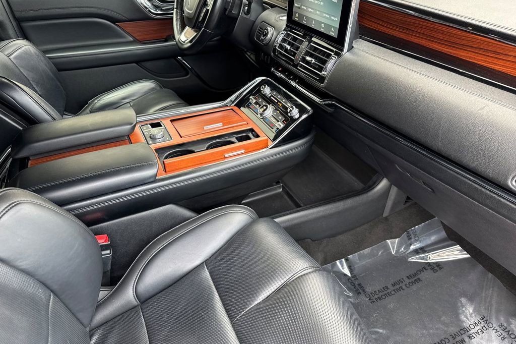 Used 2018 Lincoln Navigator L Reserve w/ Technology Package AWD/4WD image 21