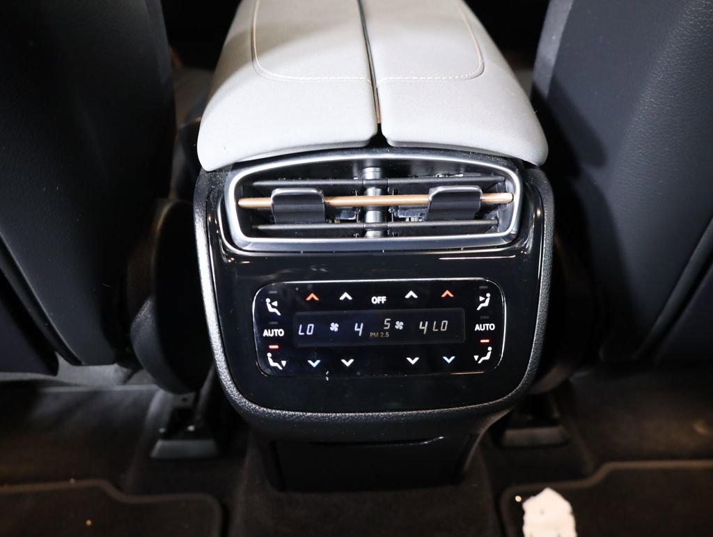 Used 2023 Mercedes-Benz EQS 580 4MATIC SUV image 34