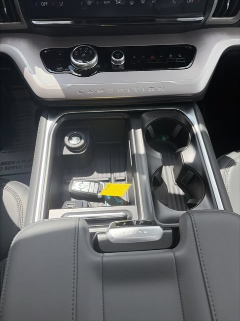 New 2026 Ford Expedition Active AWD/4WD image 39
