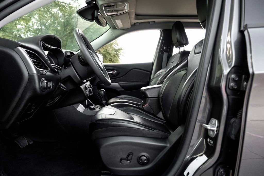 Used 2022 Jeep Cherokee Limited image 42