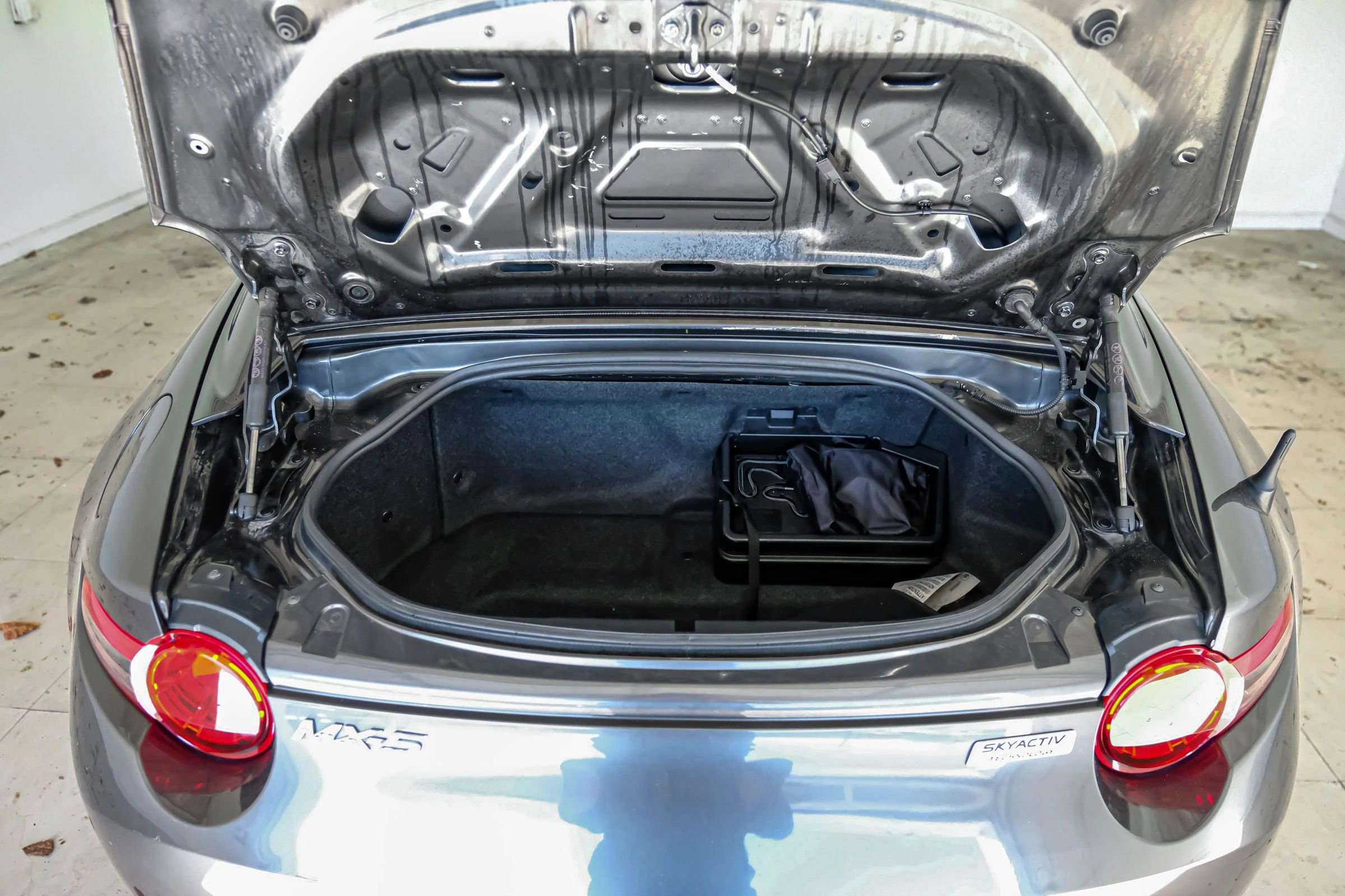 Used 2019 MAZDA MX-5 Miata RF Grand Touring image 46