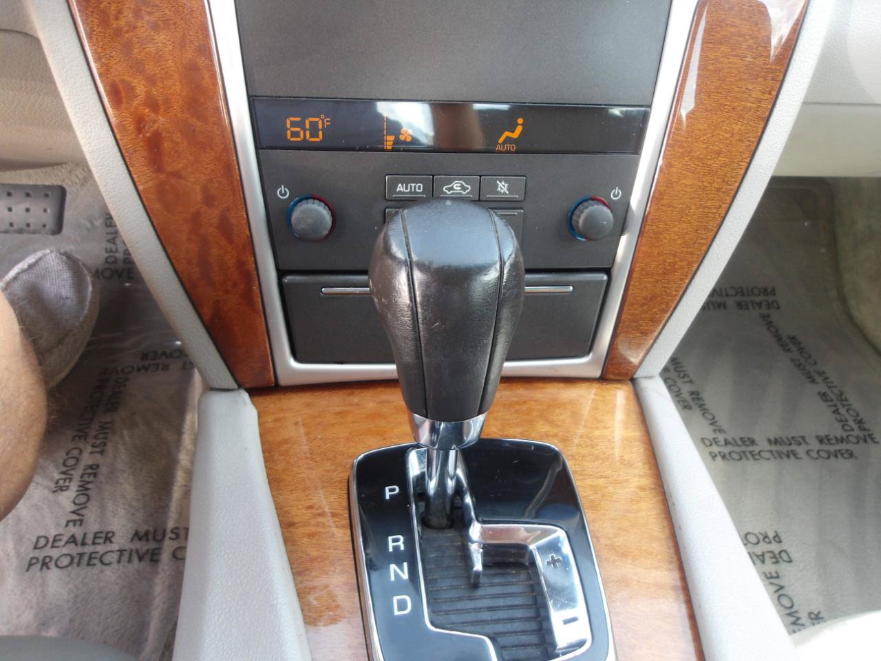 Used 2009 Cadillac STS w/ Wood Trim Package RWD image 22