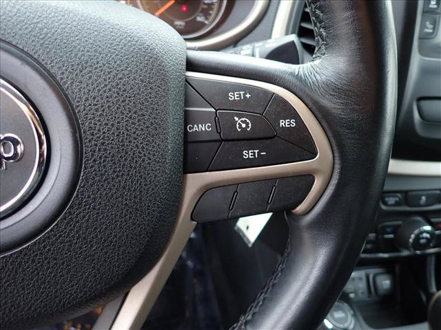 Used 2015 Jeep Cherokee Latitude AWD/4WD image 14