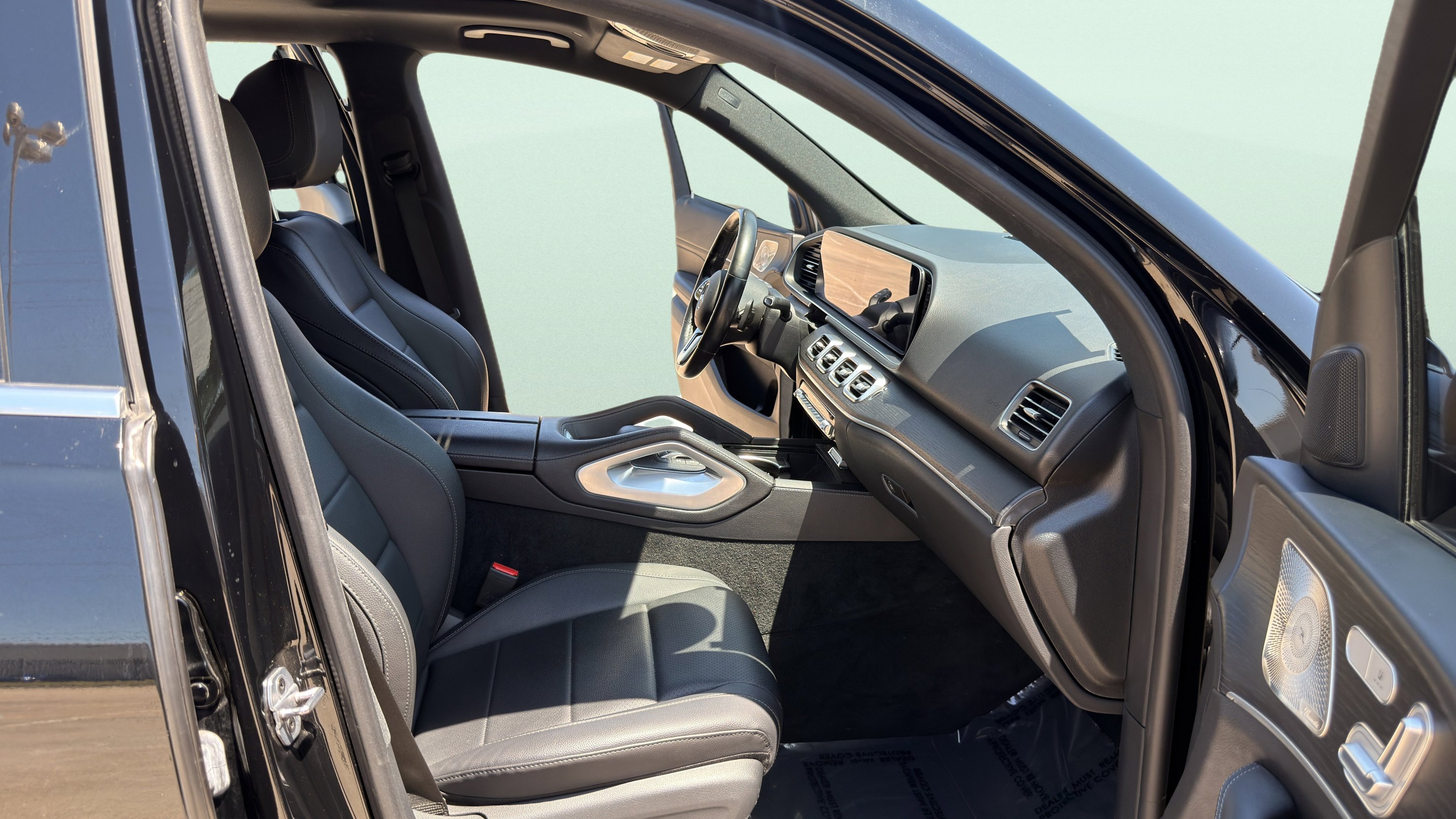 Used 2023 Mercedes-Benz GLE 450 4MATIC w/ Premium Package image 48