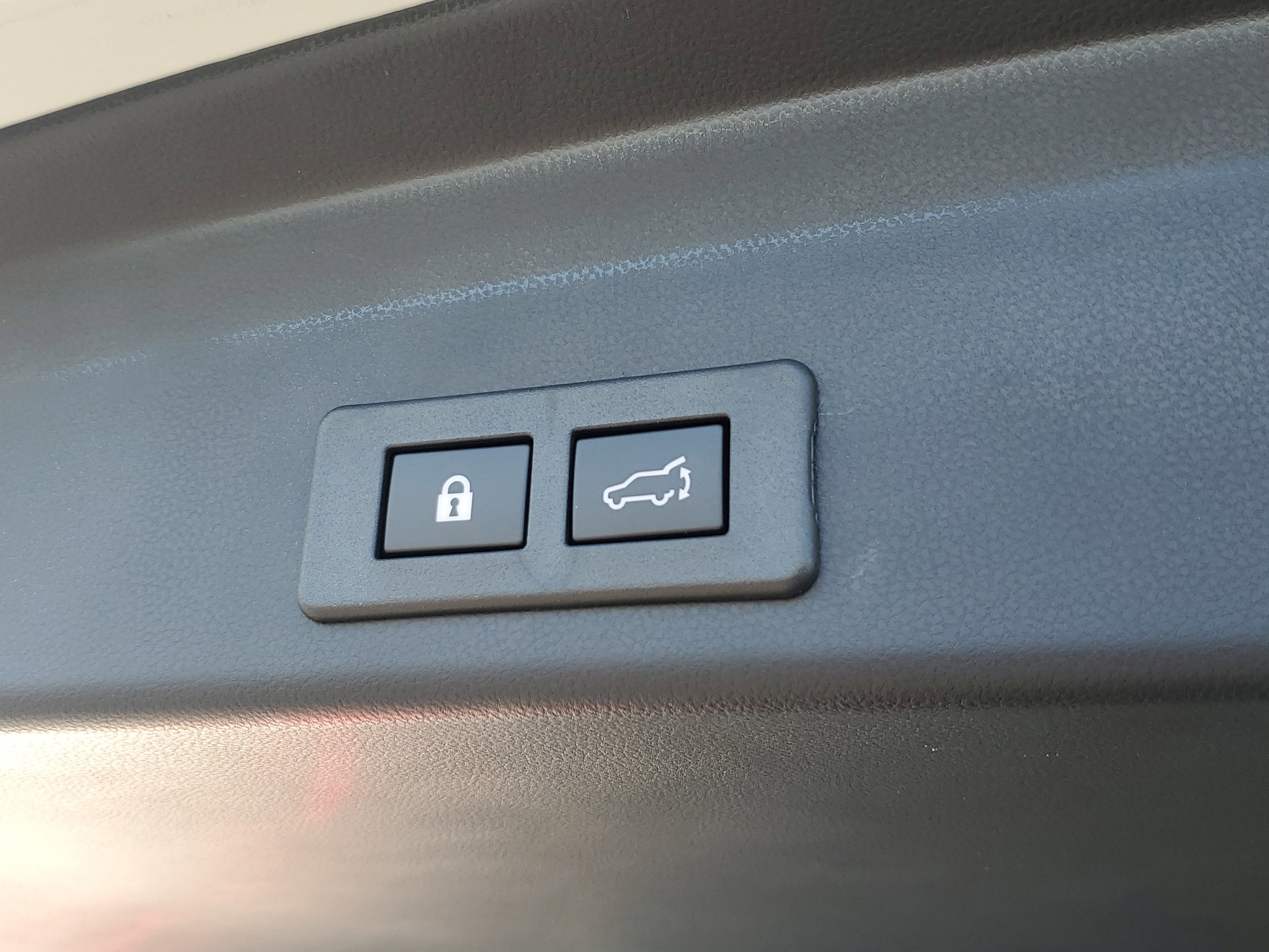 Used 2025 Subaru Ascent Bronze Edition image 11