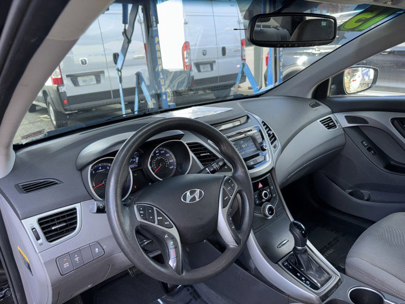 Used 2015 Hyundai Elantra SE w/ Option Group 02 image 15
