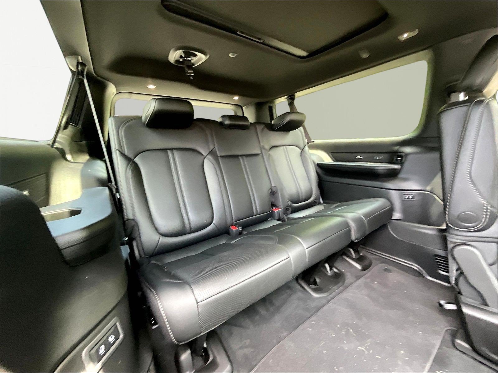 New 2026 Jeep Grand Wagoneer L Limited AWD/4WD image 21