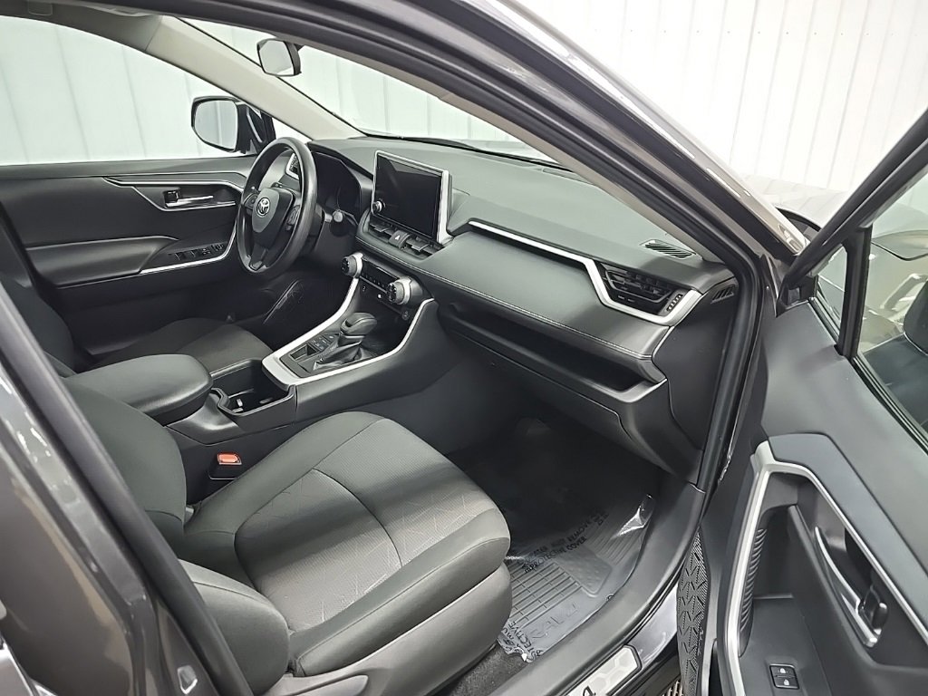 Used 2024 Toyota RAV4 XLE image 15