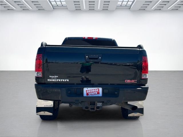Used 2013 GMC Sierra 2500 Denali w/ Suspension Package, Off-Road AWD/4WD image 5