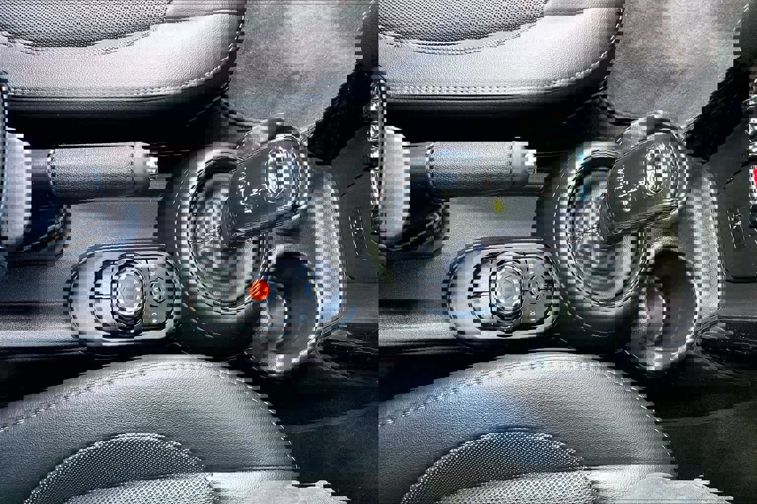 Certified 2022 MINI Cooper 4-Door Hardtop image 36