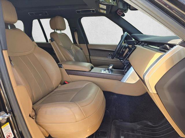 Used 2023 Land Rover Range Rover SE image 20