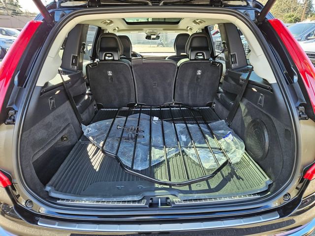 Used 2023 Volvo XC90 B6 Plus w/ Protection Package Premier image 12