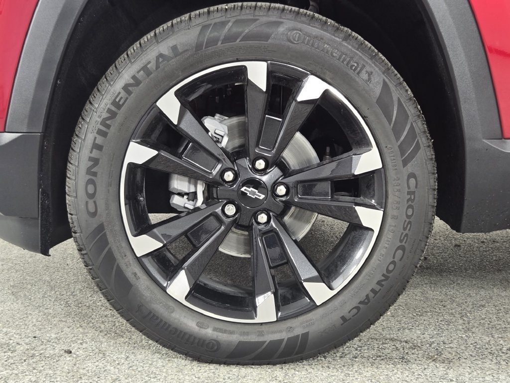 New 2026 Chevrolet Equinox RS w/ Convenience Package III FWD image 14