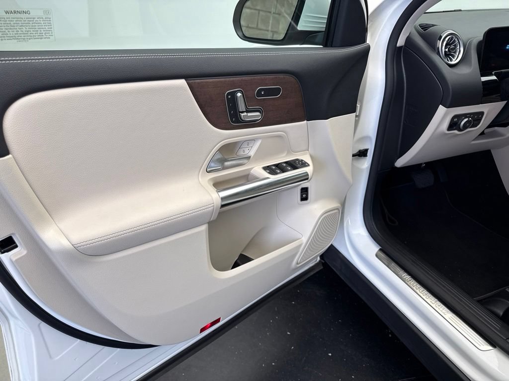 Used 2023 Mercedes-Benz GLA 250 4MATIC image 15