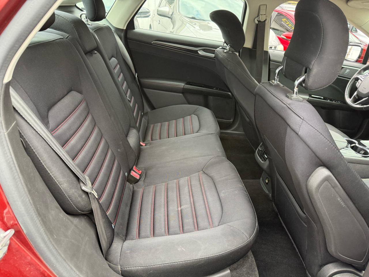 Used 2014 Ford Fusion SE w/ Equipment Group 201A image 13