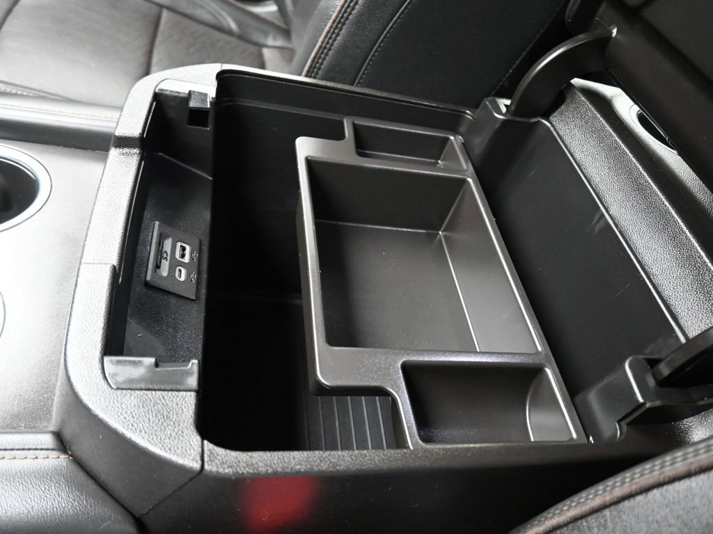 Used 2021 Chevrolet Suburban High Country image 34