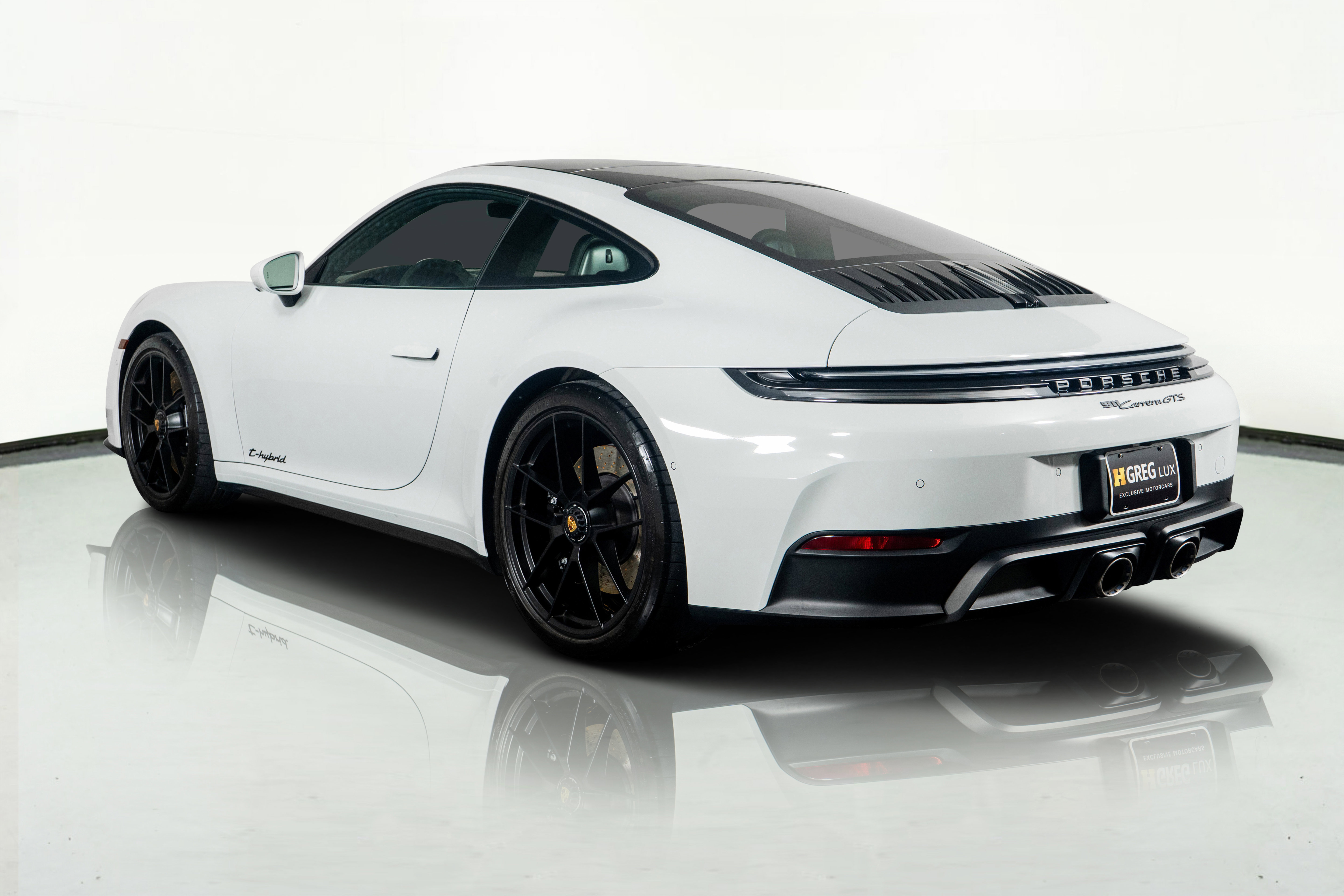 Used 2025 Porsche 911 Carrera 4 GTS AWD/4WD image 15