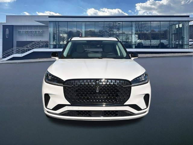 New 2027 Lincoln Aviator Reserve w/ Luxury Package RWD image 2