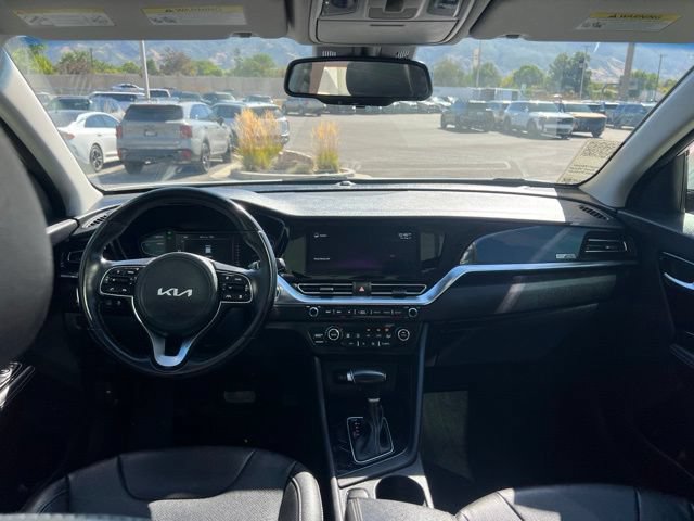 Used 2022 Kia Niro Touring Special Edition FWD image 21