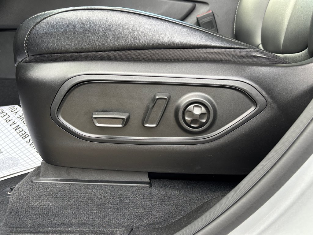 Used 2024 Jeep Grand Cherokee Limited AWD/4WD image 25