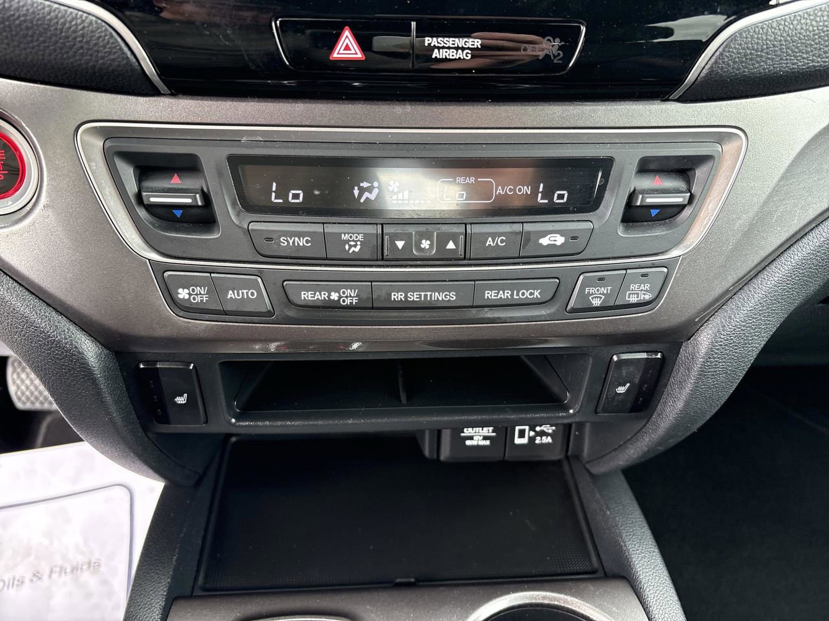 Used 2022 Honda Pilot Sport image 29