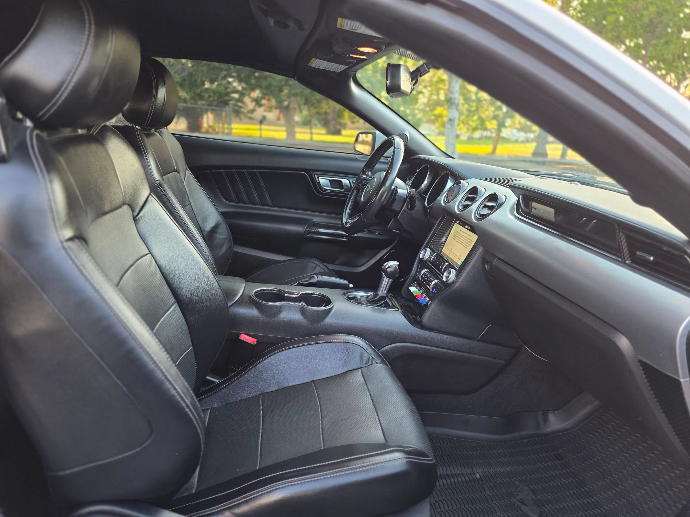 Used 2019 Ford Mustang GT Premium RWD image 17