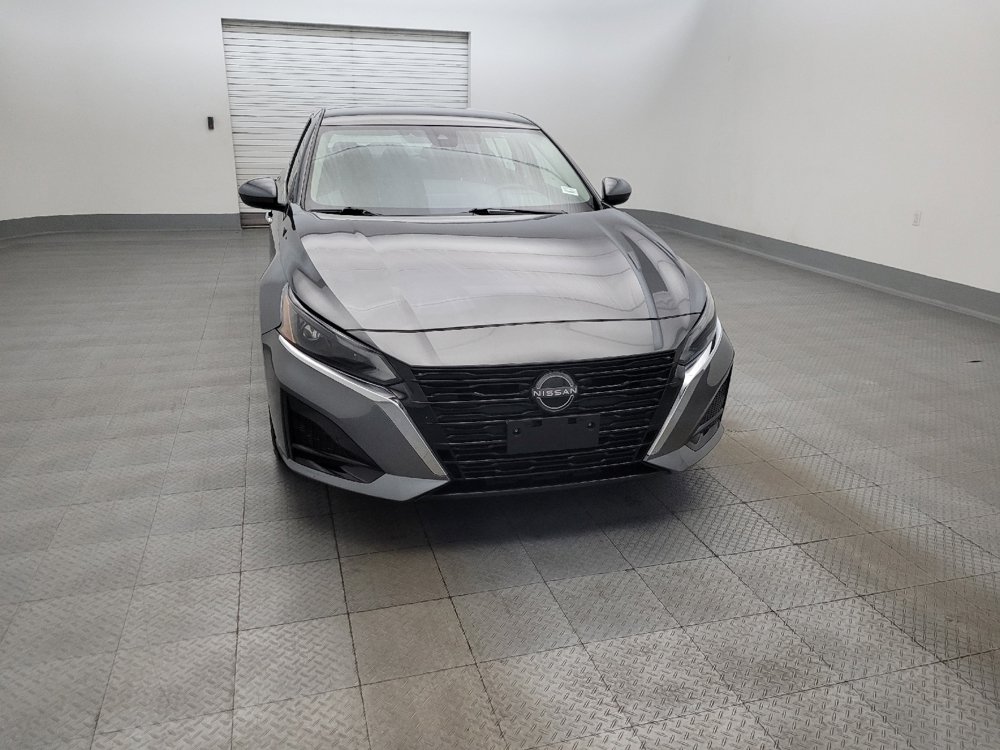 Used 2023 Nissan Altima 2.5 SV FWD image 14