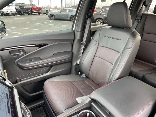 Used 2025 Honda Ridgeline Black Edition image 25