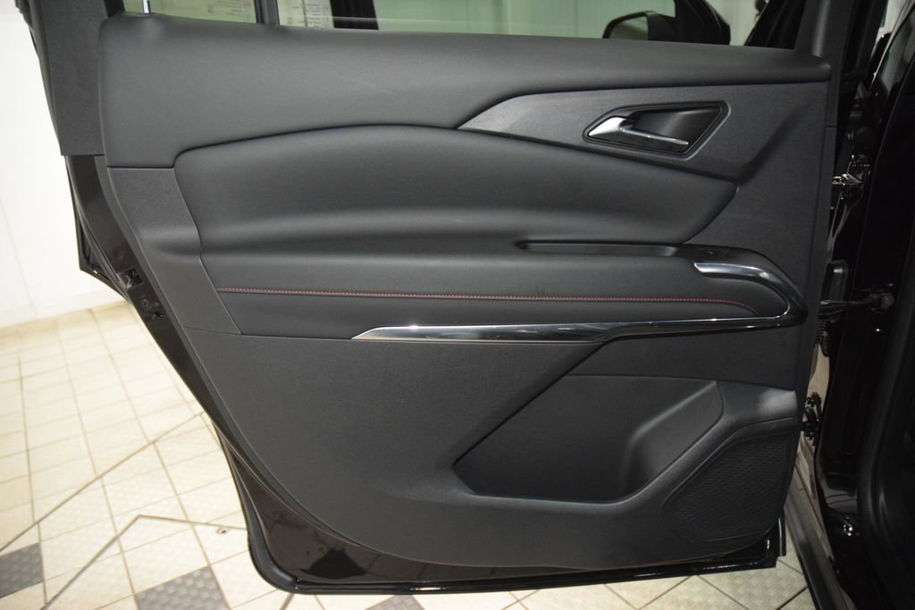 Used 2024 Chevrolet Traverse Z71 AWD/4WD image 44