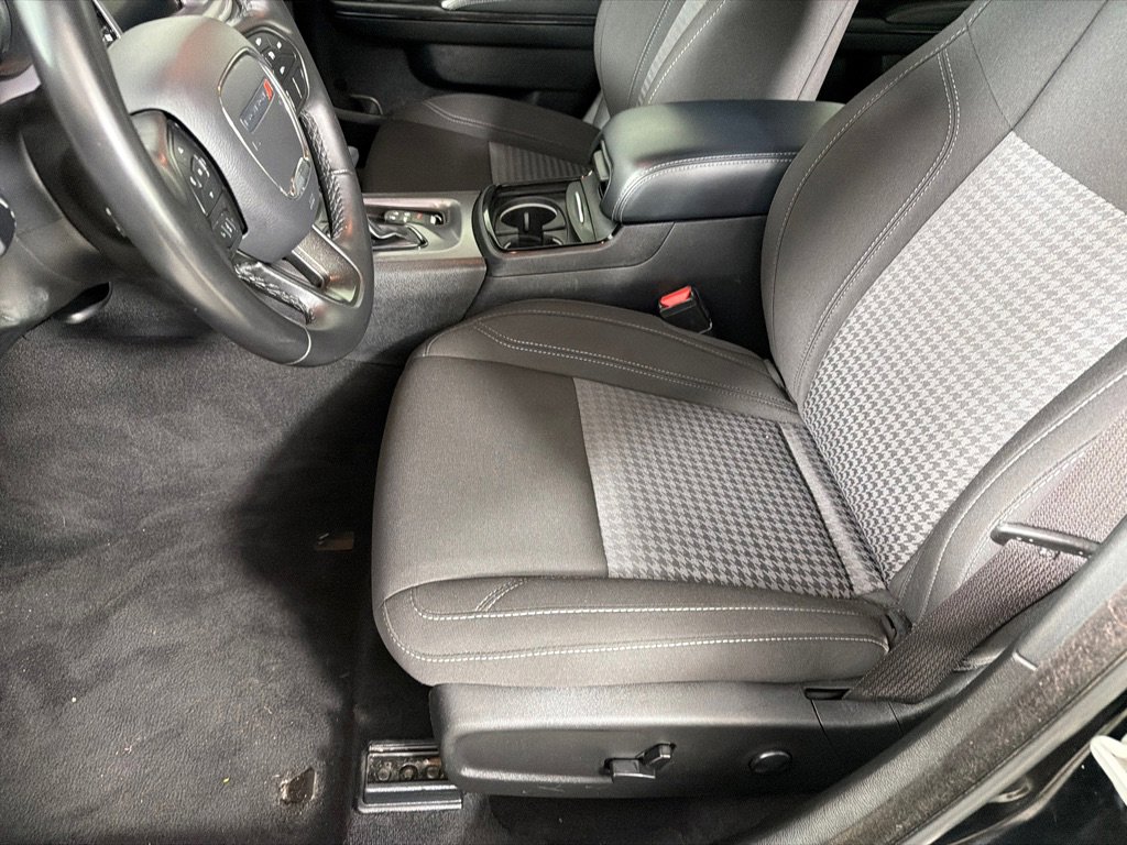 Used 2023 Dodge Charger SXT w/ Blacktop Package image 12