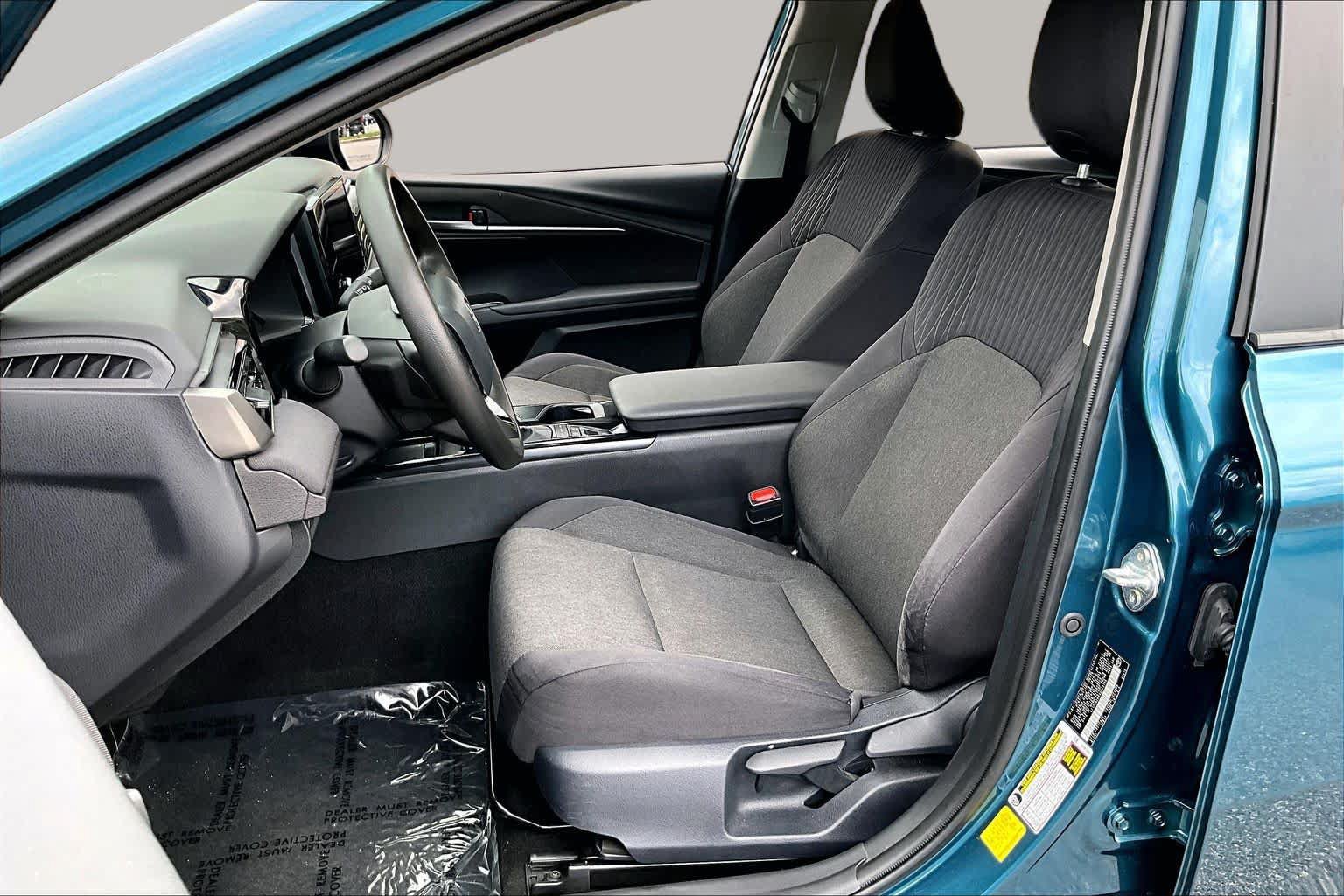 Used 2025 Toyota Camry LE FWD image 8