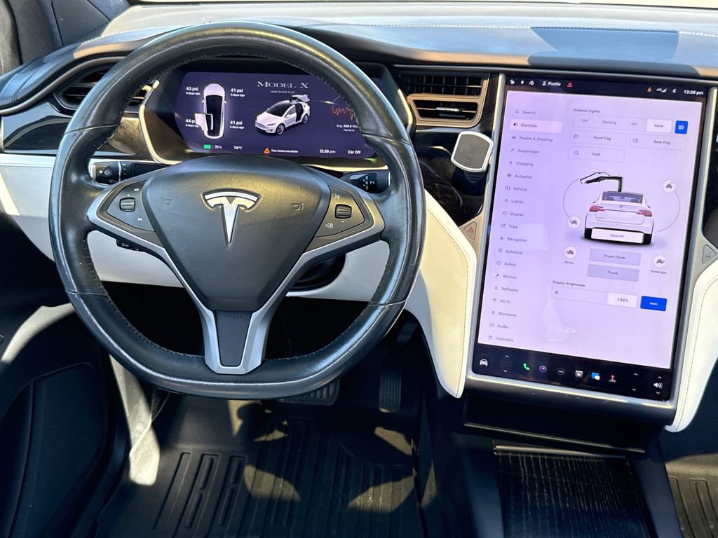 Used 2020 Tesla Model X Long Range image 22