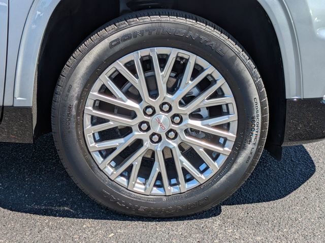 Used 2025 GMC Acadia Denali image 11