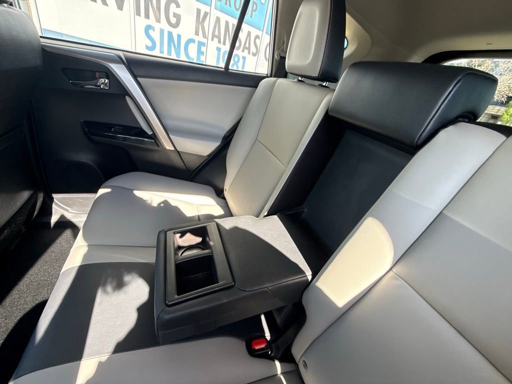 Used 2017 Toyota RAV4 Limited w/ Protection Package image 31