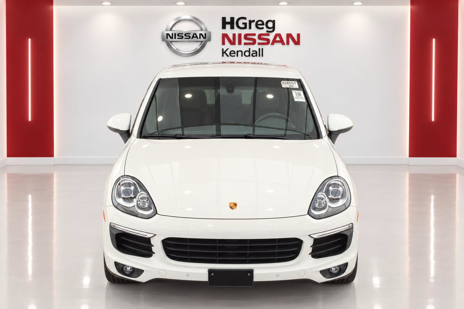 Used 2017 Porsche Cayenne AWD/4WD image 5