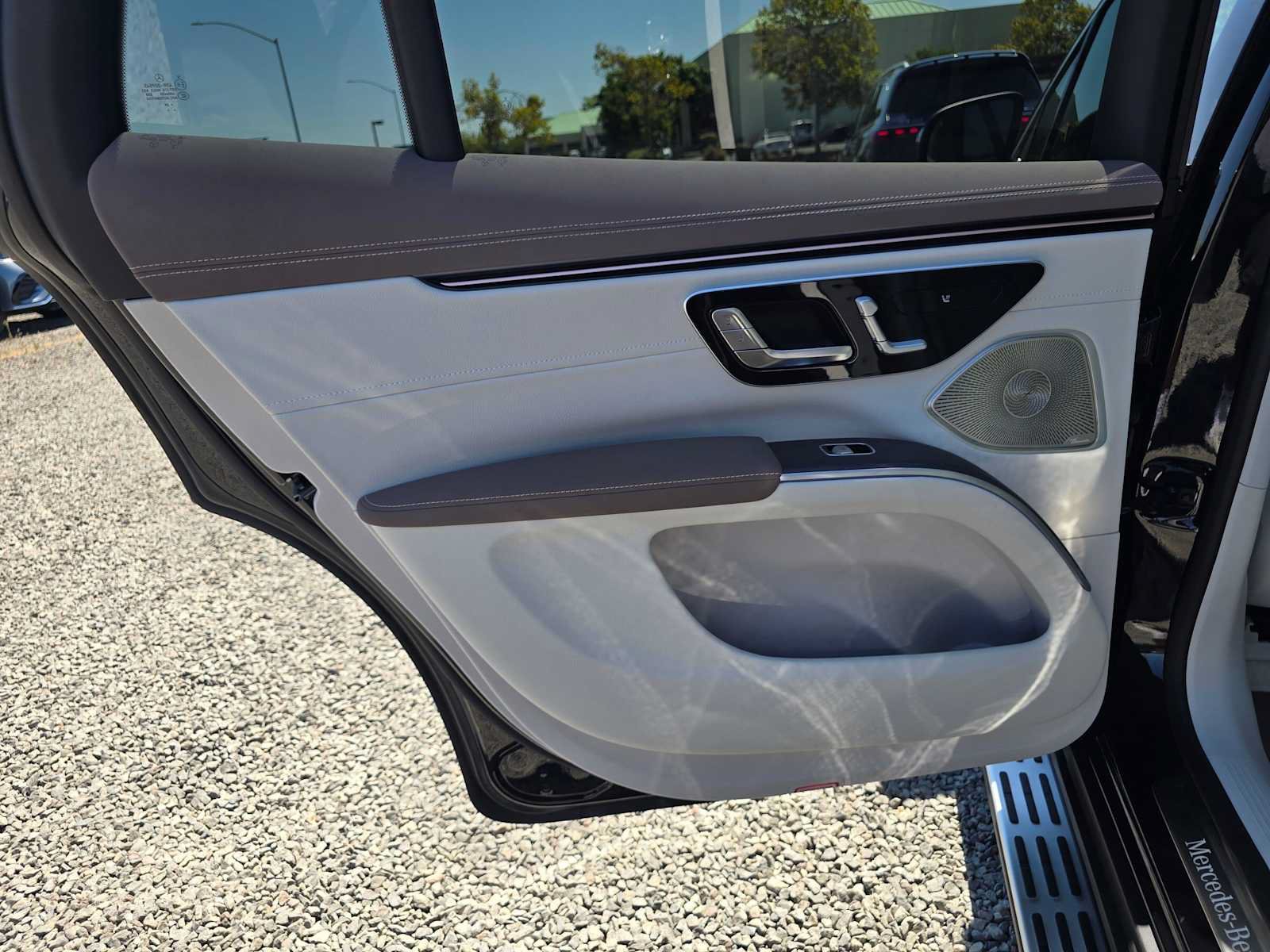 New 2026 Mercedes-Benz EQS 400 4MATIC SUV image 16