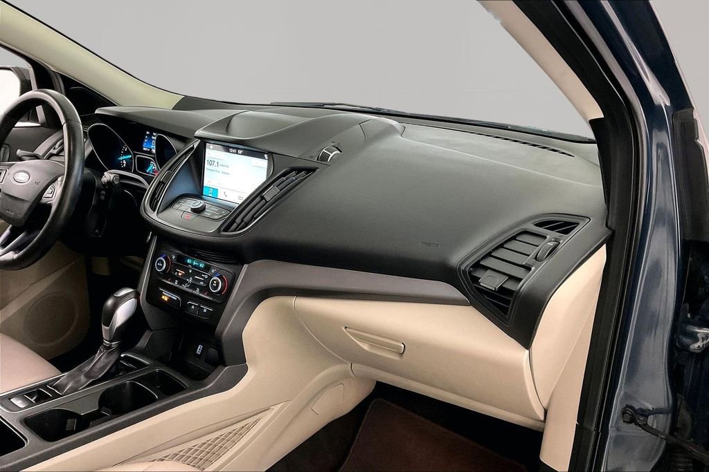 Used 2019 Ford Escape SEL image 22