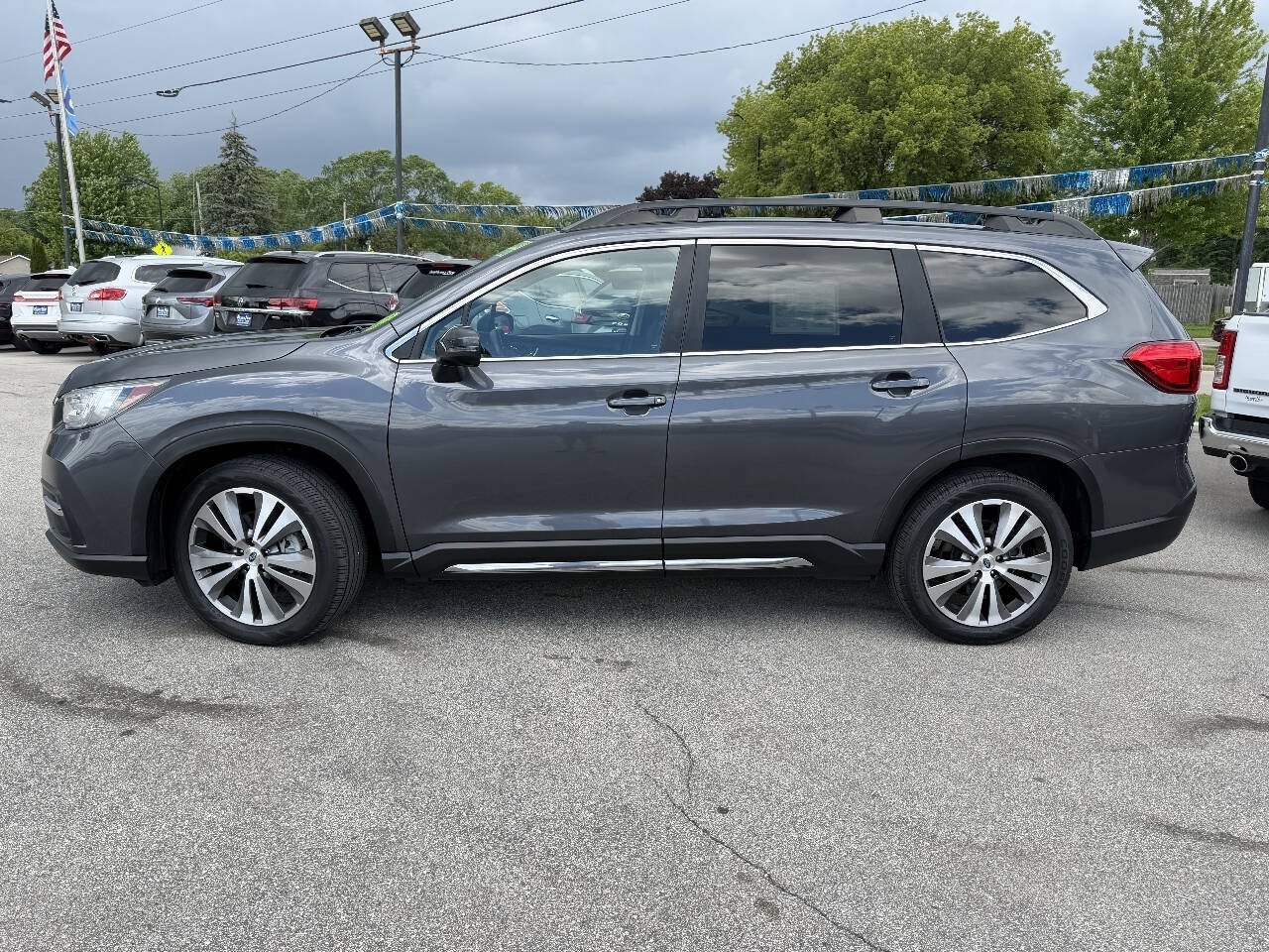 Used 2022 Subaru Ascent Limited AWD/4WD image 2