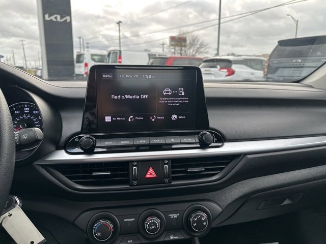 Used 2023 Kia Forte LXS w/ LXS Technology Package image 13