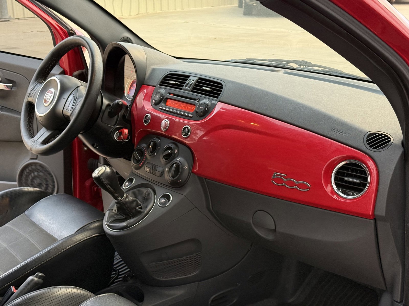Used 2013 FIAT 500 Turbo w/ Beats Audio Pkg FWD image 24
